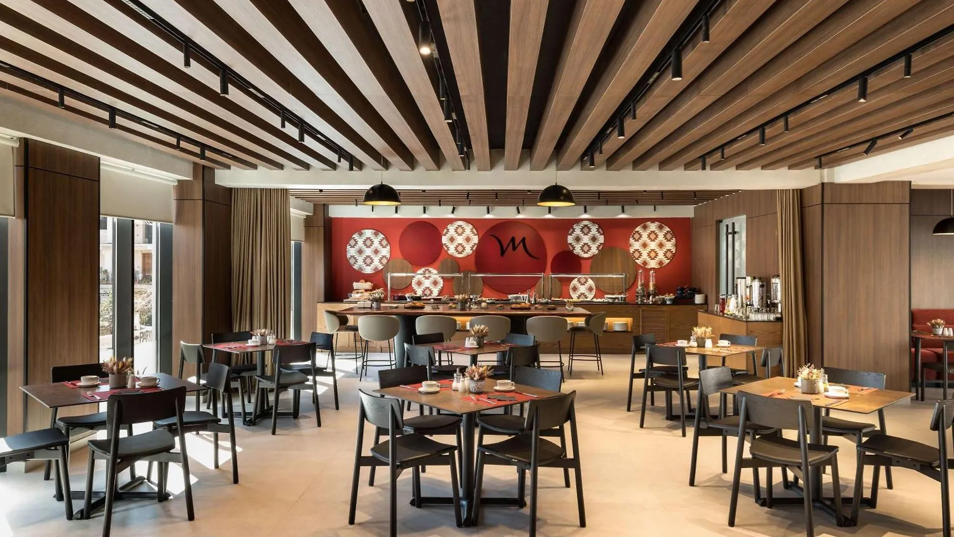 **** Hotel Mercure Tirana Albania