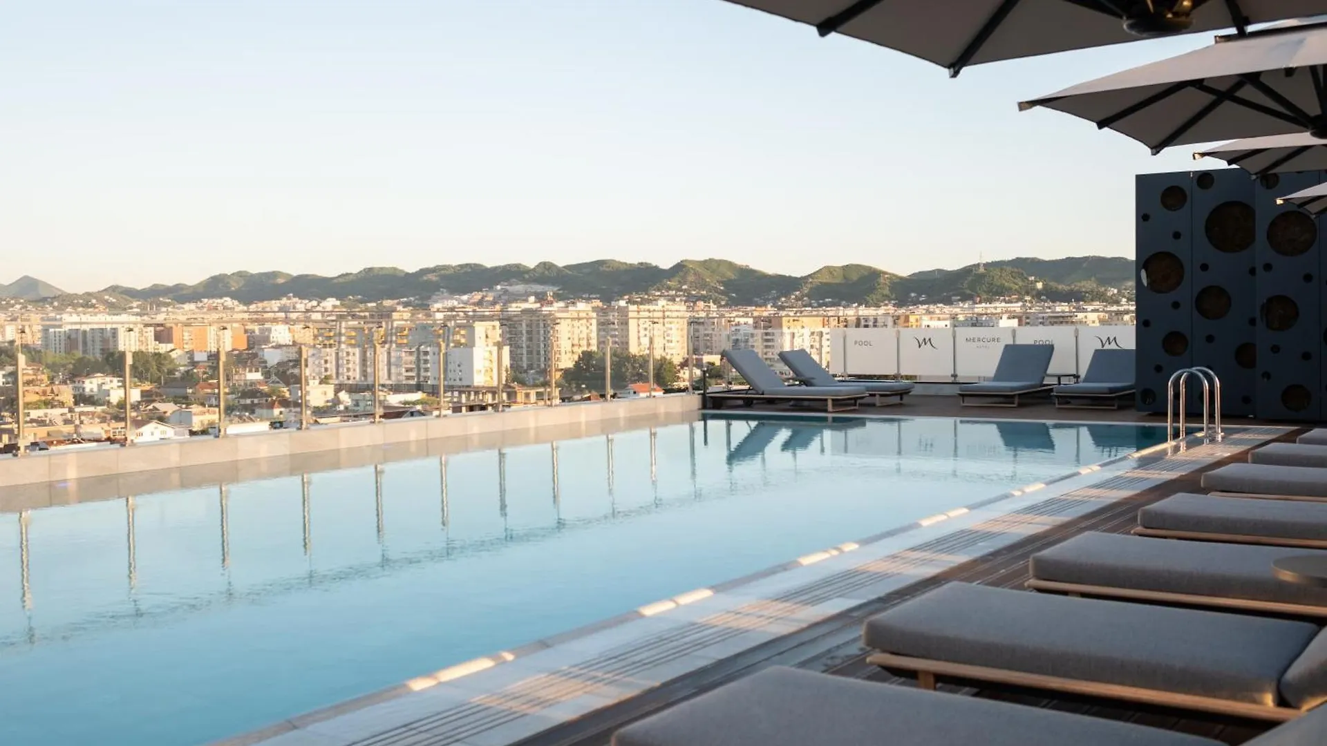 **** Hotel Mercure Tirana Albania