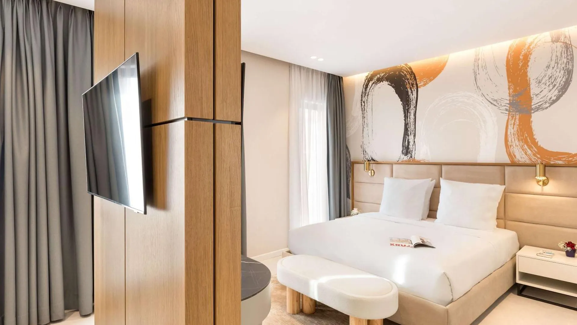 Mercure Tirana