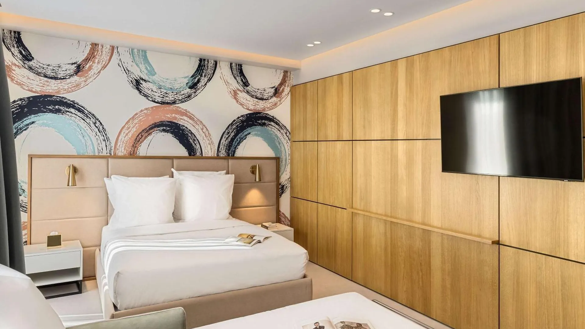 **** Hotel Mercure Tirana Albânia