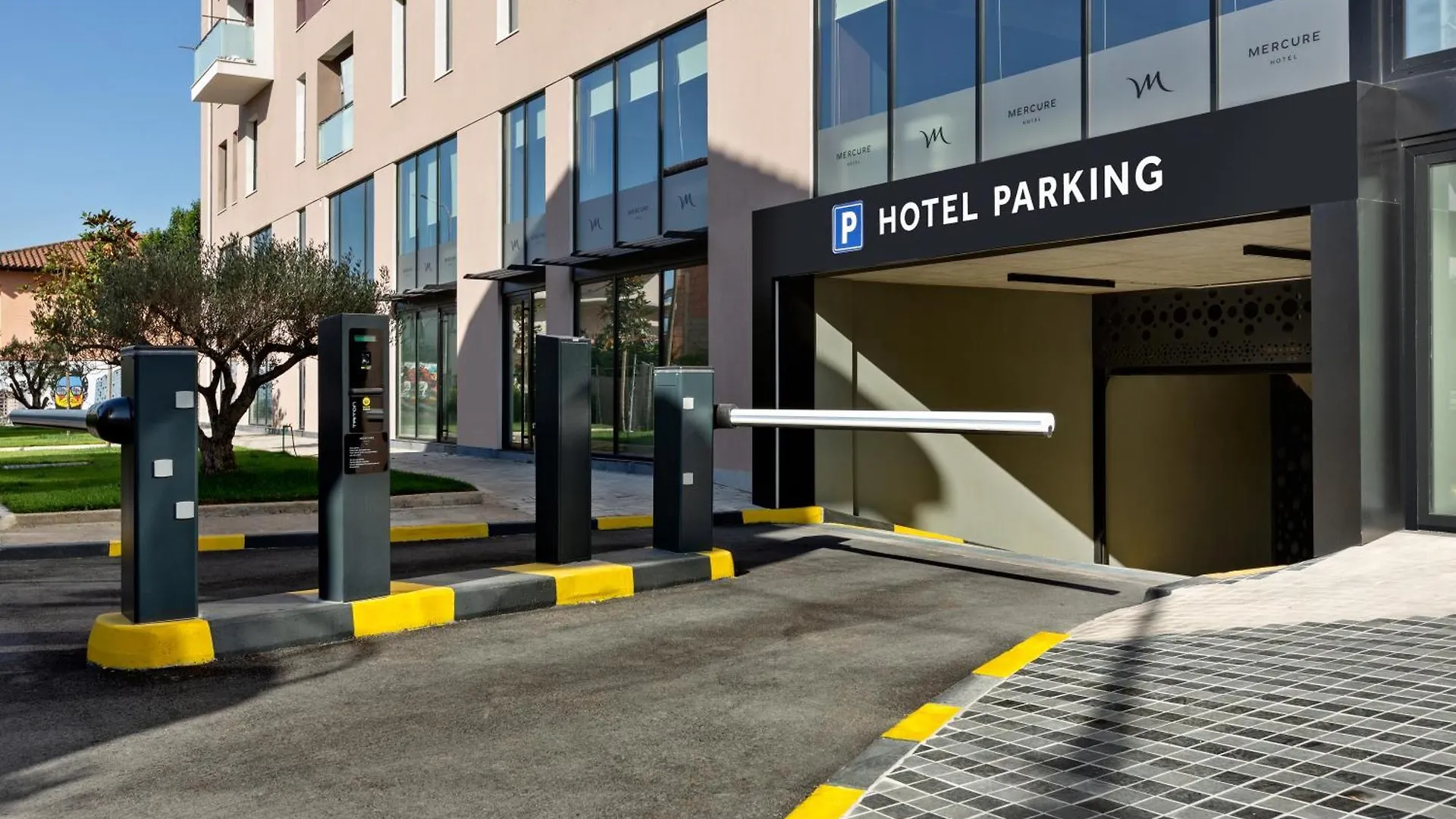 Mercure Tirana