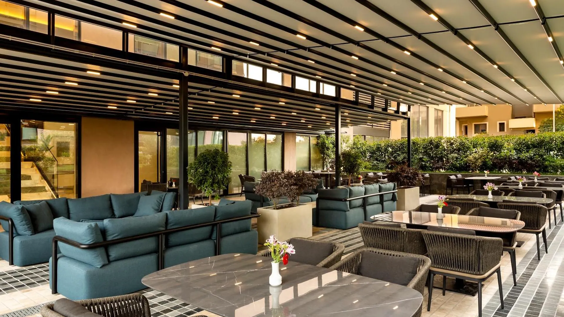 **** Hotel Mercure Tirana Albânia